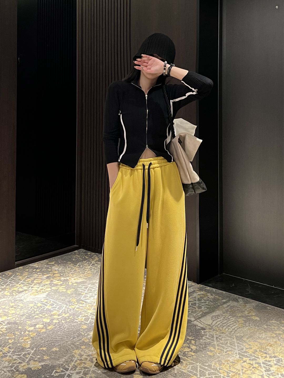 0353【冬季新款】侧边拉条加绒缩阔两穿休闲裤（8805）