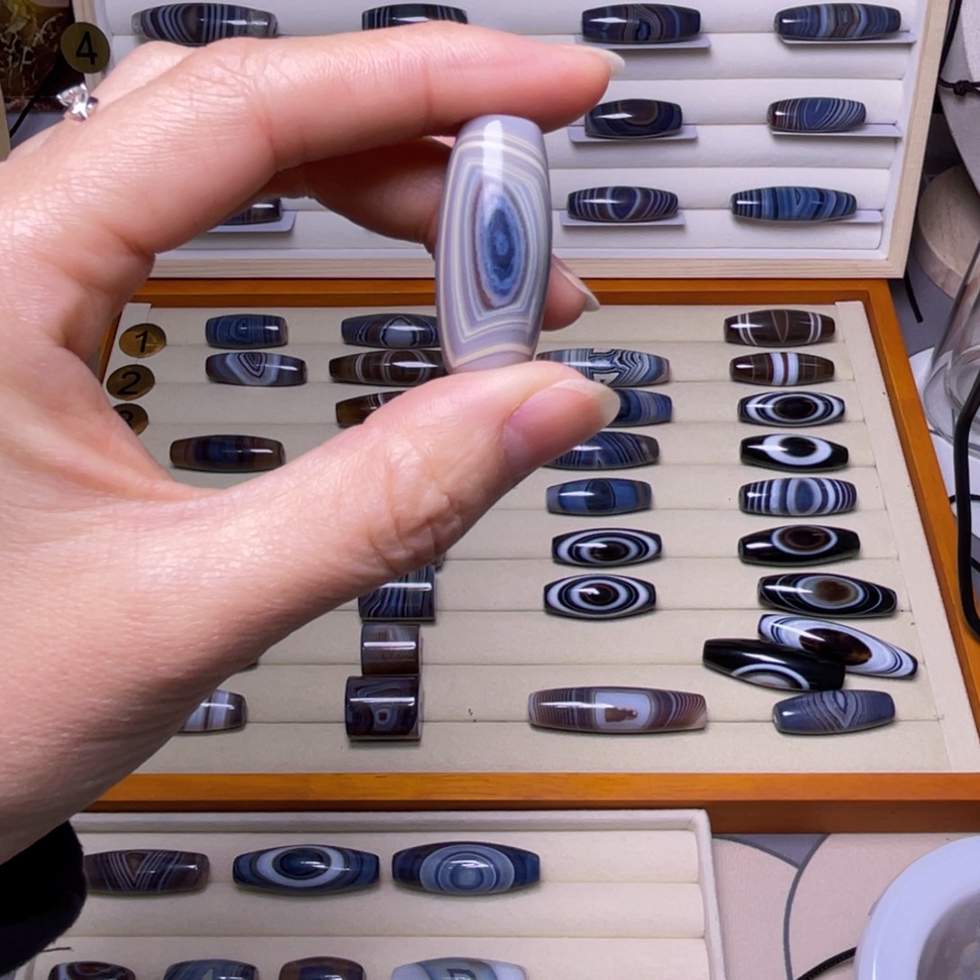 师***！玛瑙/玉髓未镶嵌颈饰