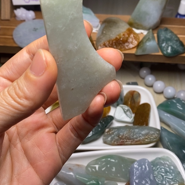 翡翠未镶嵌颈饰天然