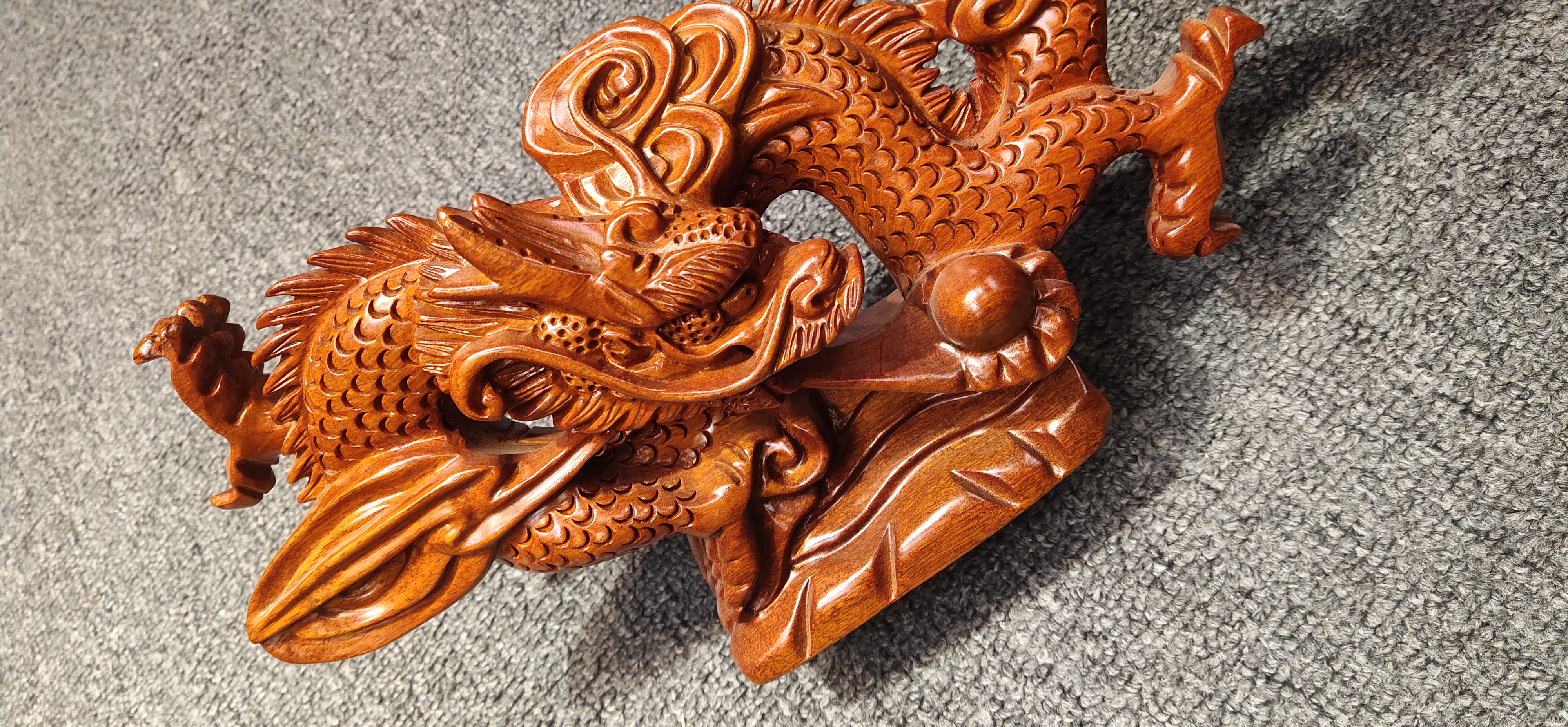 花梨木雕龙工艺品