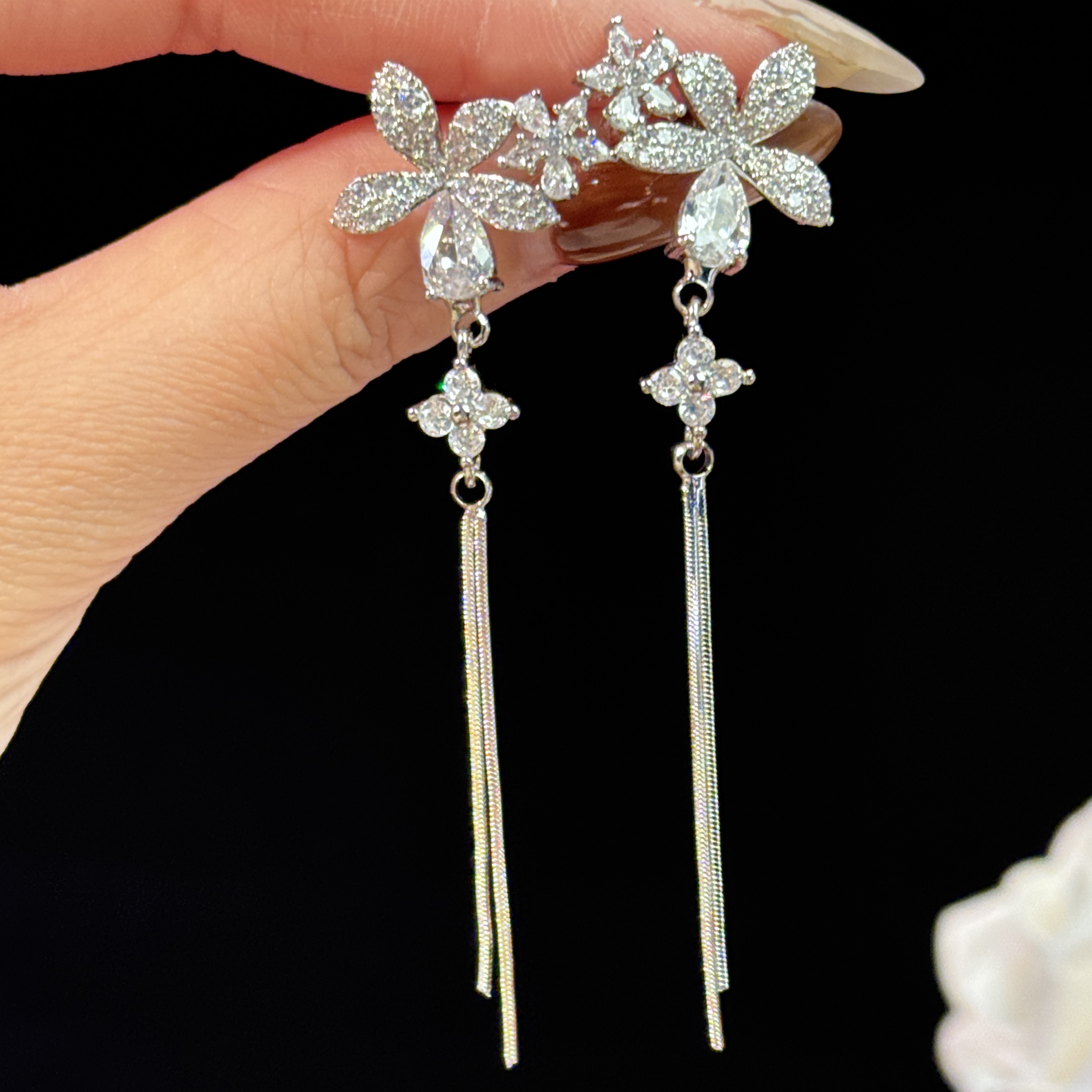 铜合金锆石耳饰 花语】小众高级感花朵长款流苏耳环轻奢白搭耳坠女