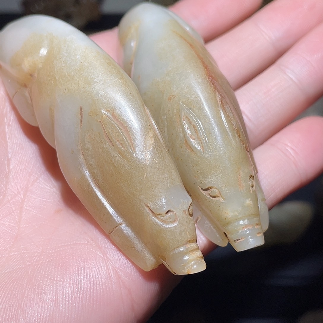 子***霑和田玉（糖玉）未镶嵌颈饰