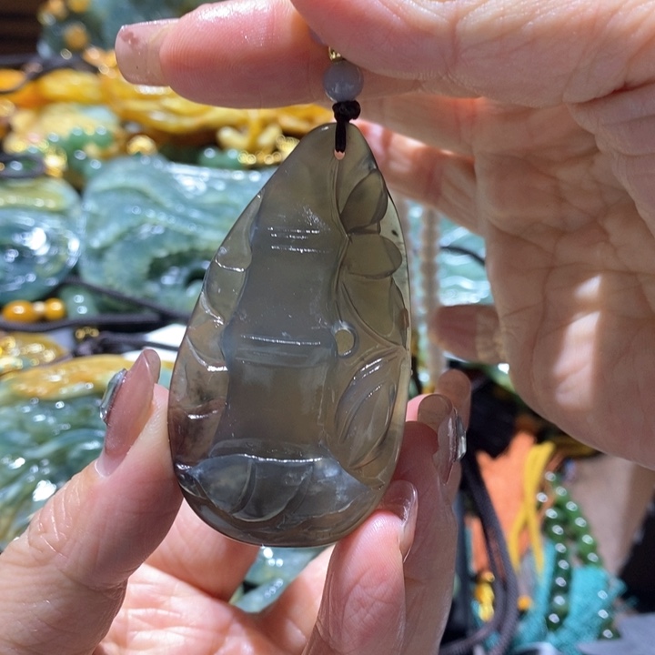 岫玉未镶嵌珠宝奇石