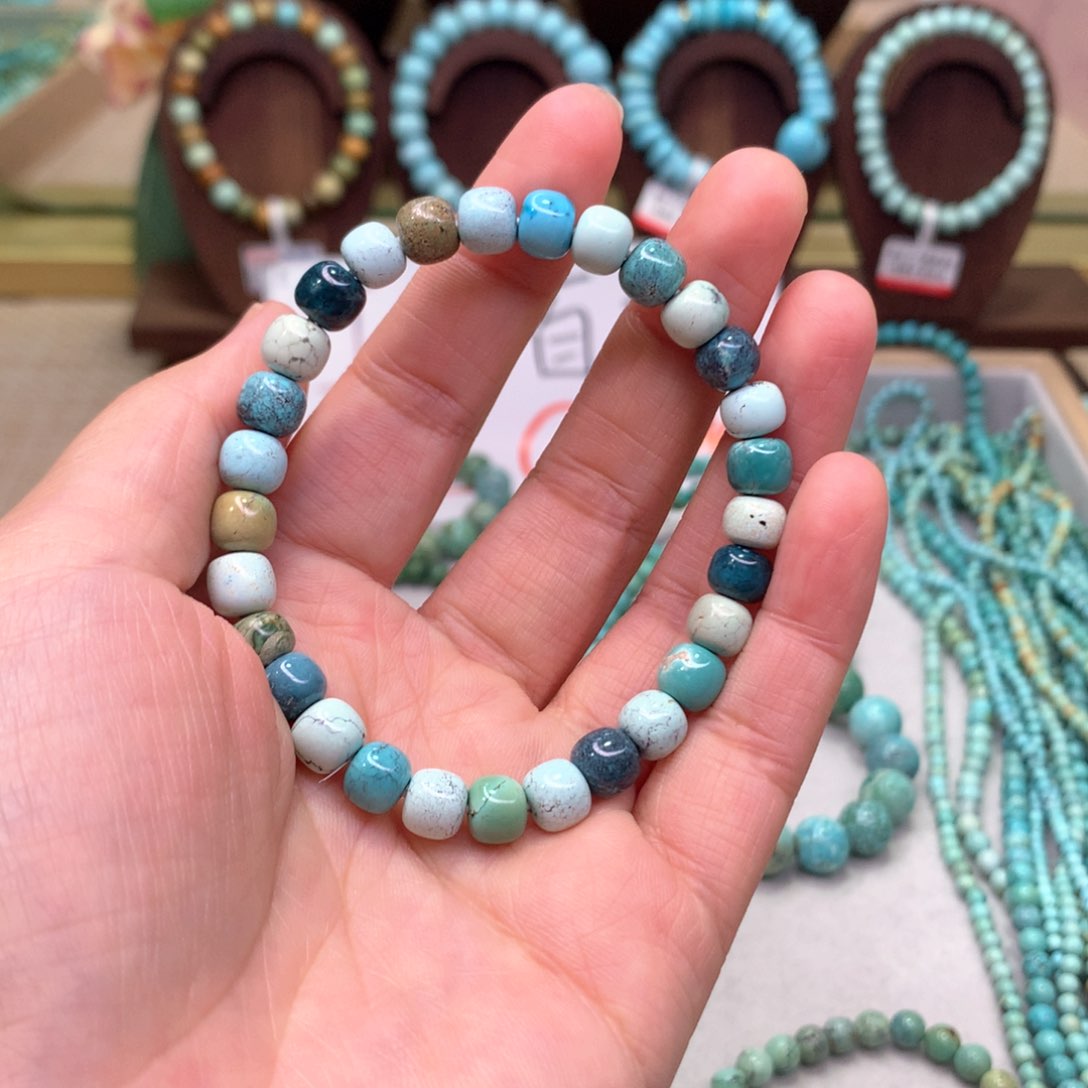 绿松石配饰未镶嵌