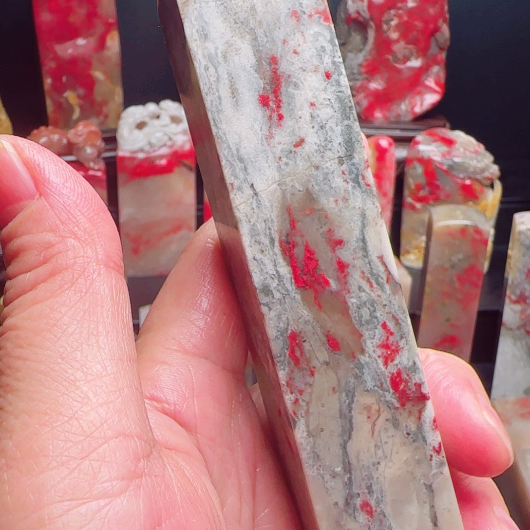 昌化石昌化鸡血石