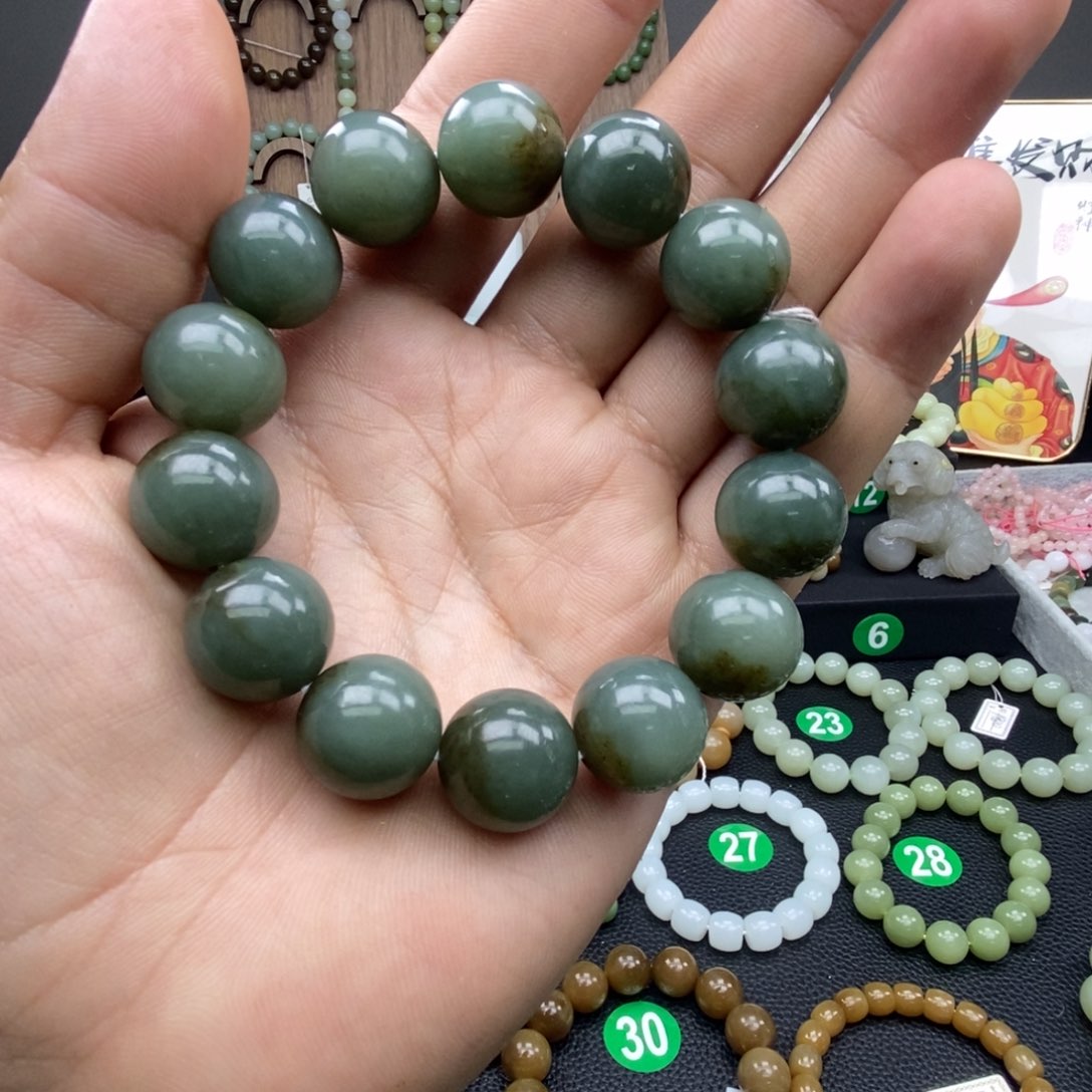 和田玉手链未镶嵌且末蓝卡16