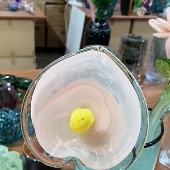 琉璃花瓶高45厘米宽9厘米