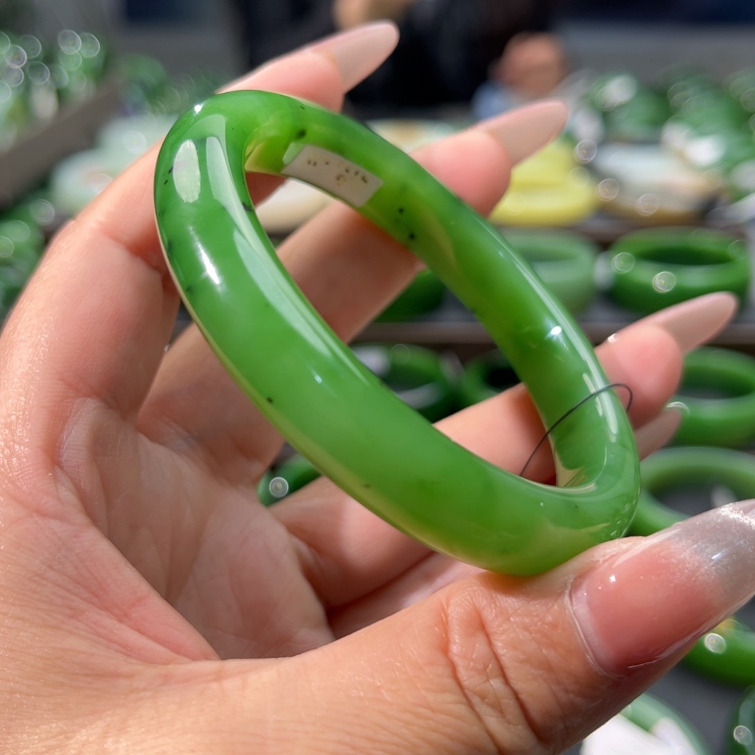 和田玉（碧玉）手镯未镶嵌