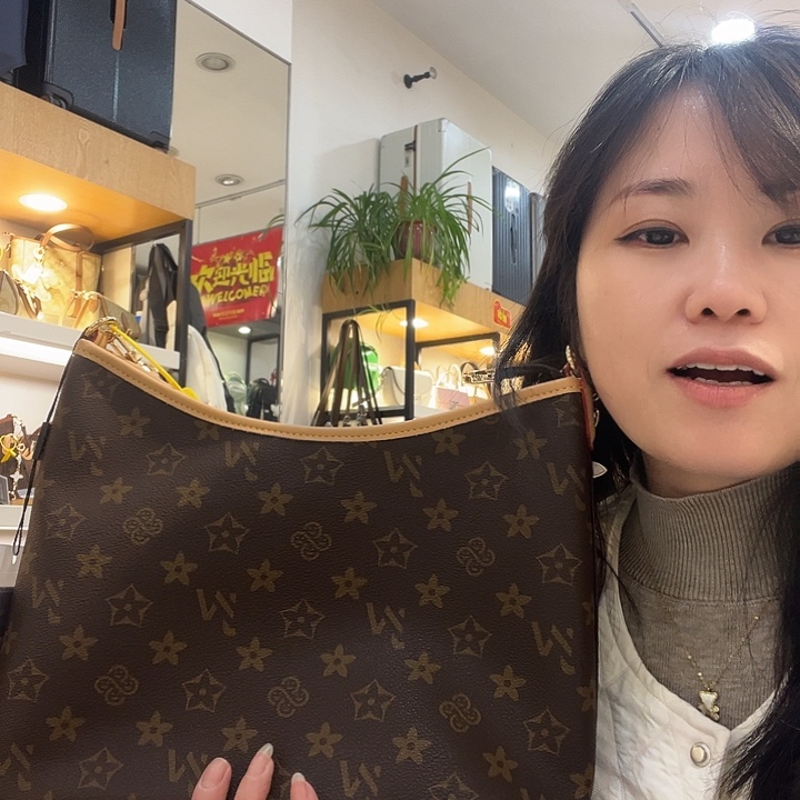 牛剖层皮革PVC新款28厘米流浪包