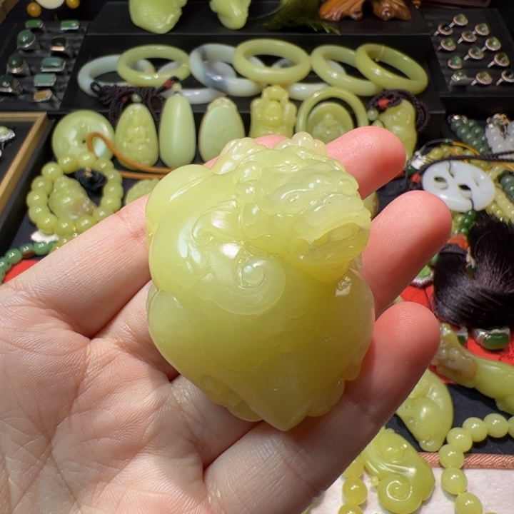 和田玉（黄玉）颈饰未镶嵌