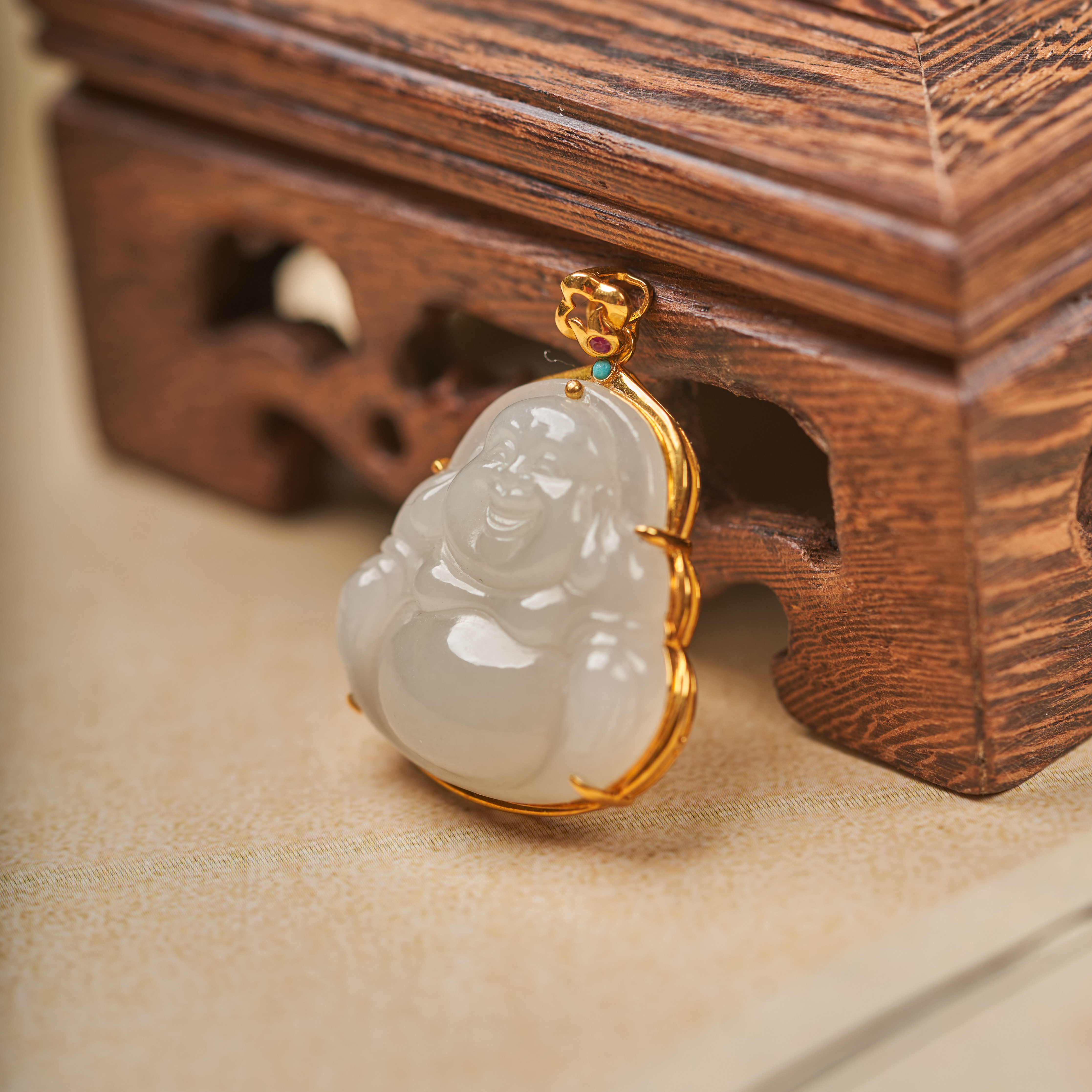 【玉氏珠宝】18K和田玉白玉佛公吊坠-约24*6mm CANYF0010068