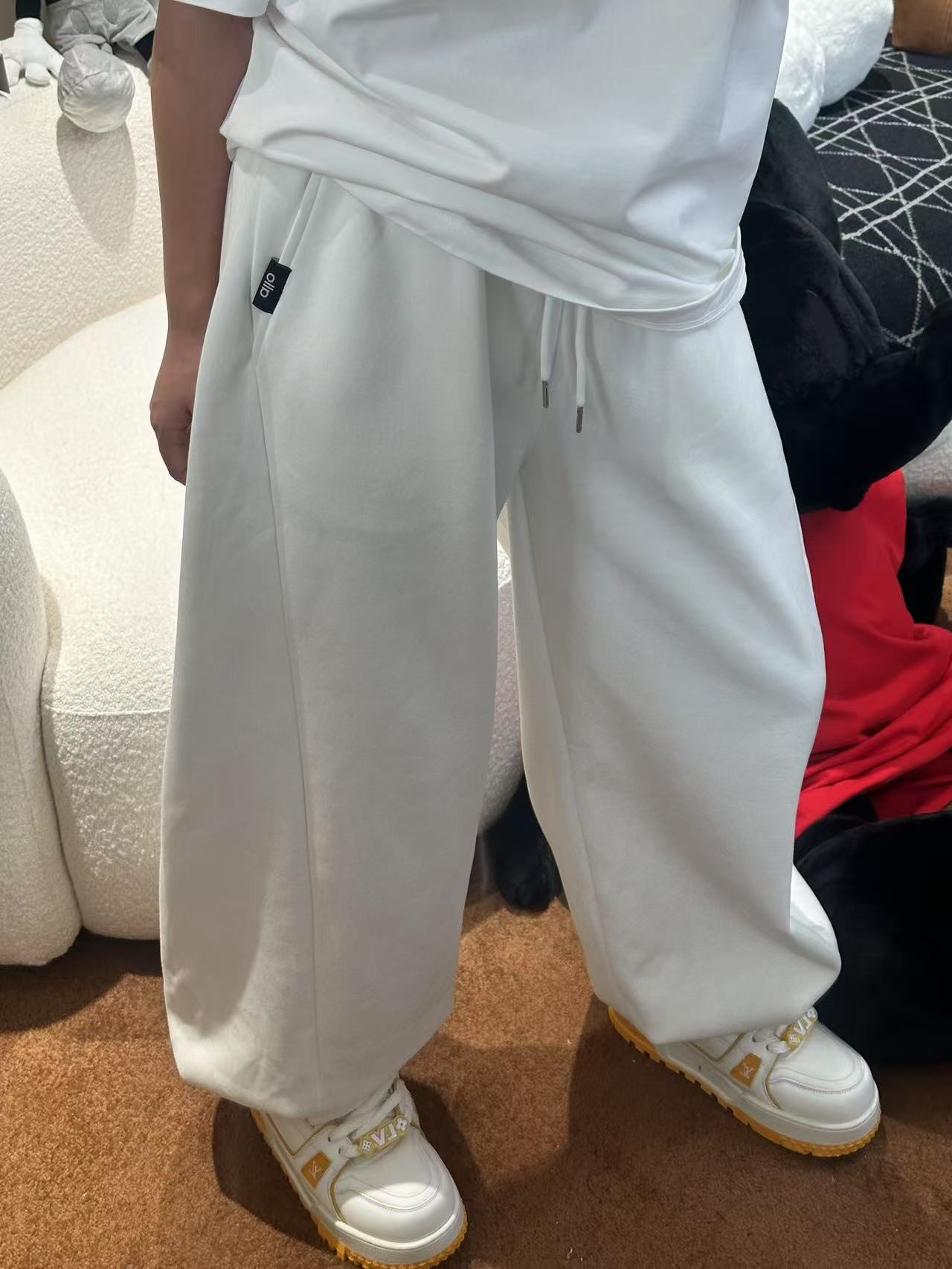 2025春夏新款男女同款遮肉中腰显瘦显长腿设计休闲裤XY2503