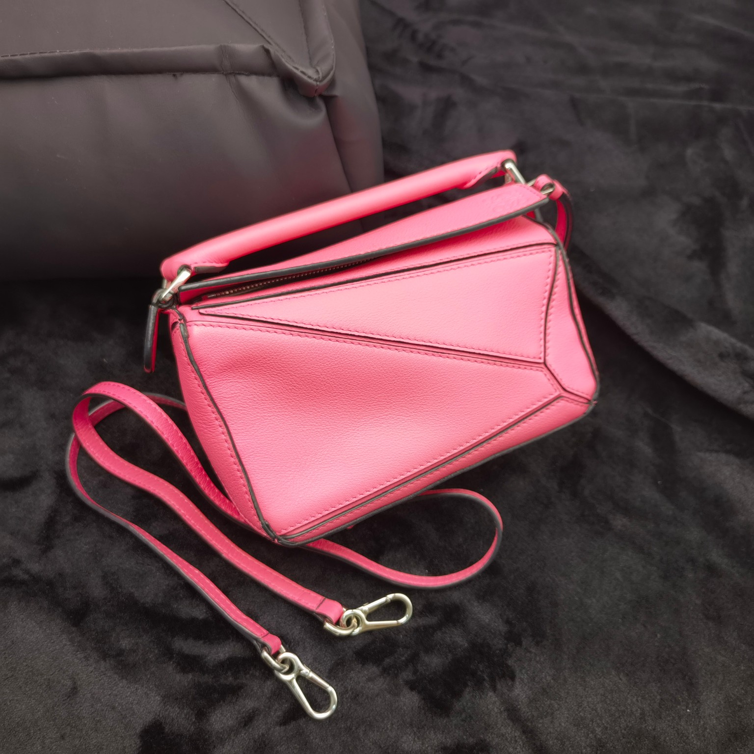 95新 LOEWE/罗意威 【阿伟专属】F197/粉色mini单肩包/FB