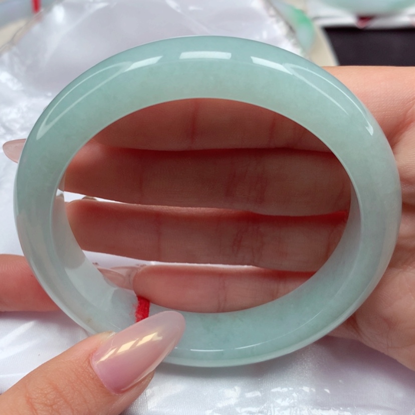 【闪购商品】翡翠手镯未镶嵌62圈