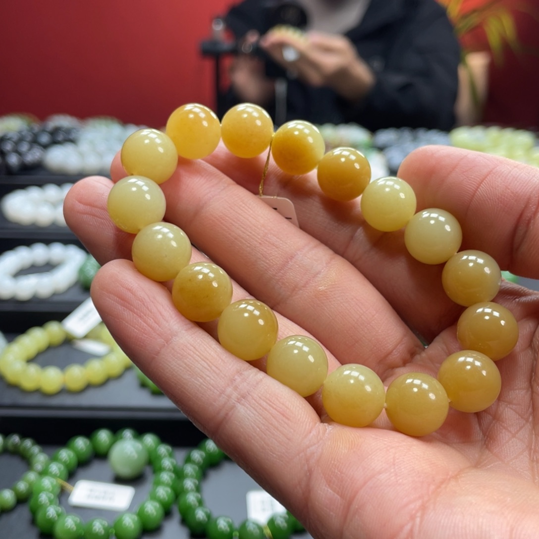 和田玉手链未镶嵌三*