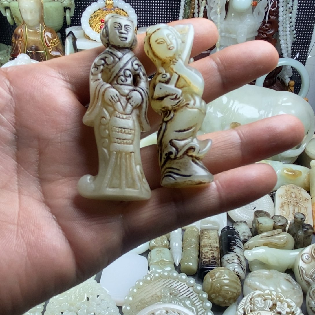 没***的和田玉（糖玉）未镶嵌颈饰