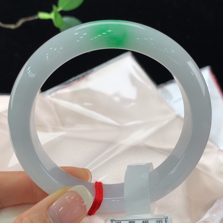翡翠手镯未镶嵌111-0354