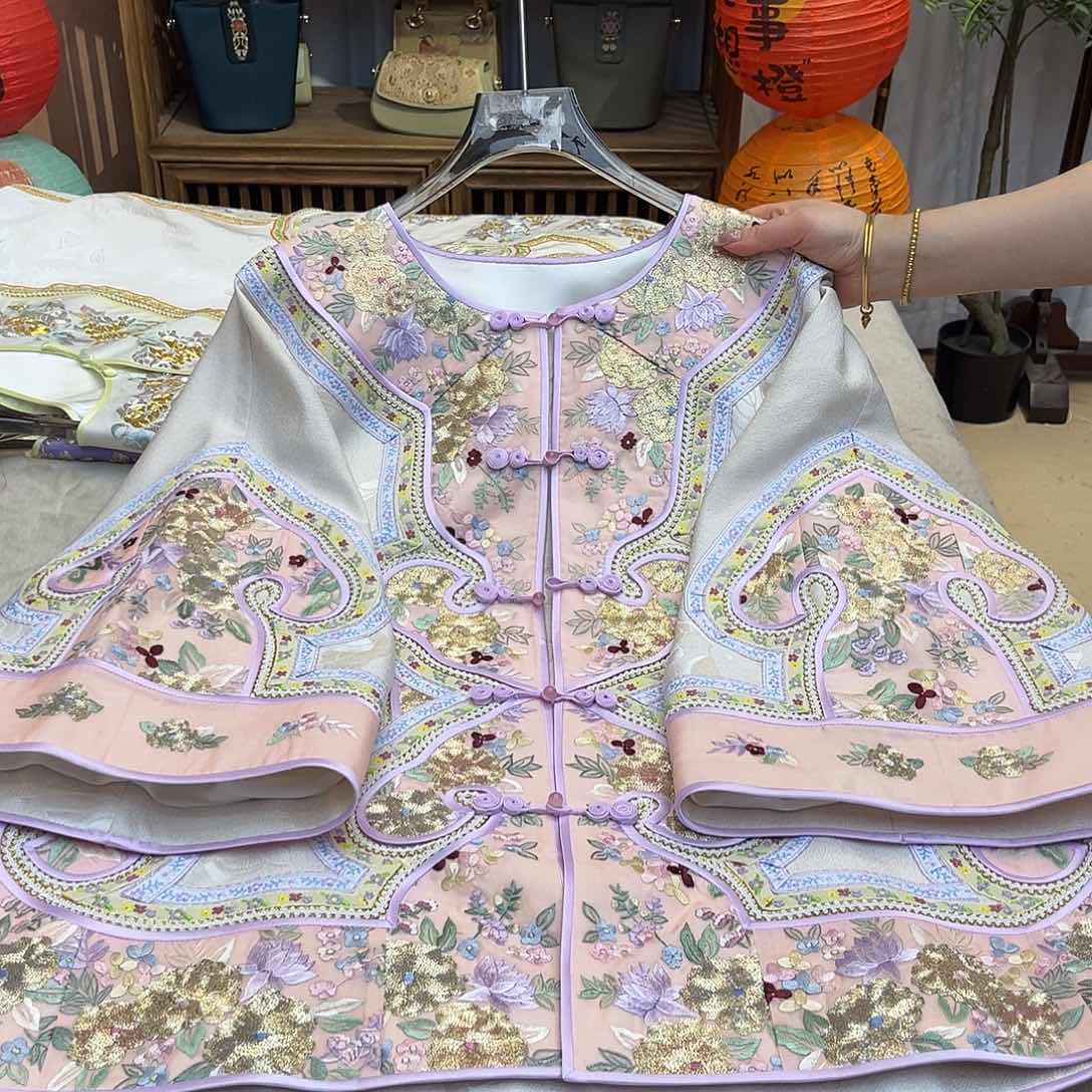 刺绣重工太太服成衣胸围110