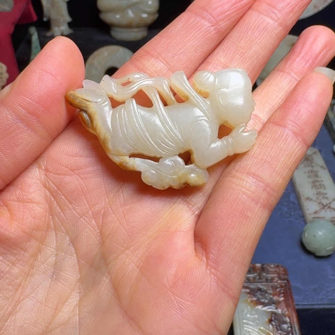 和田玉（糖玉）挂件未镶嵌德**下