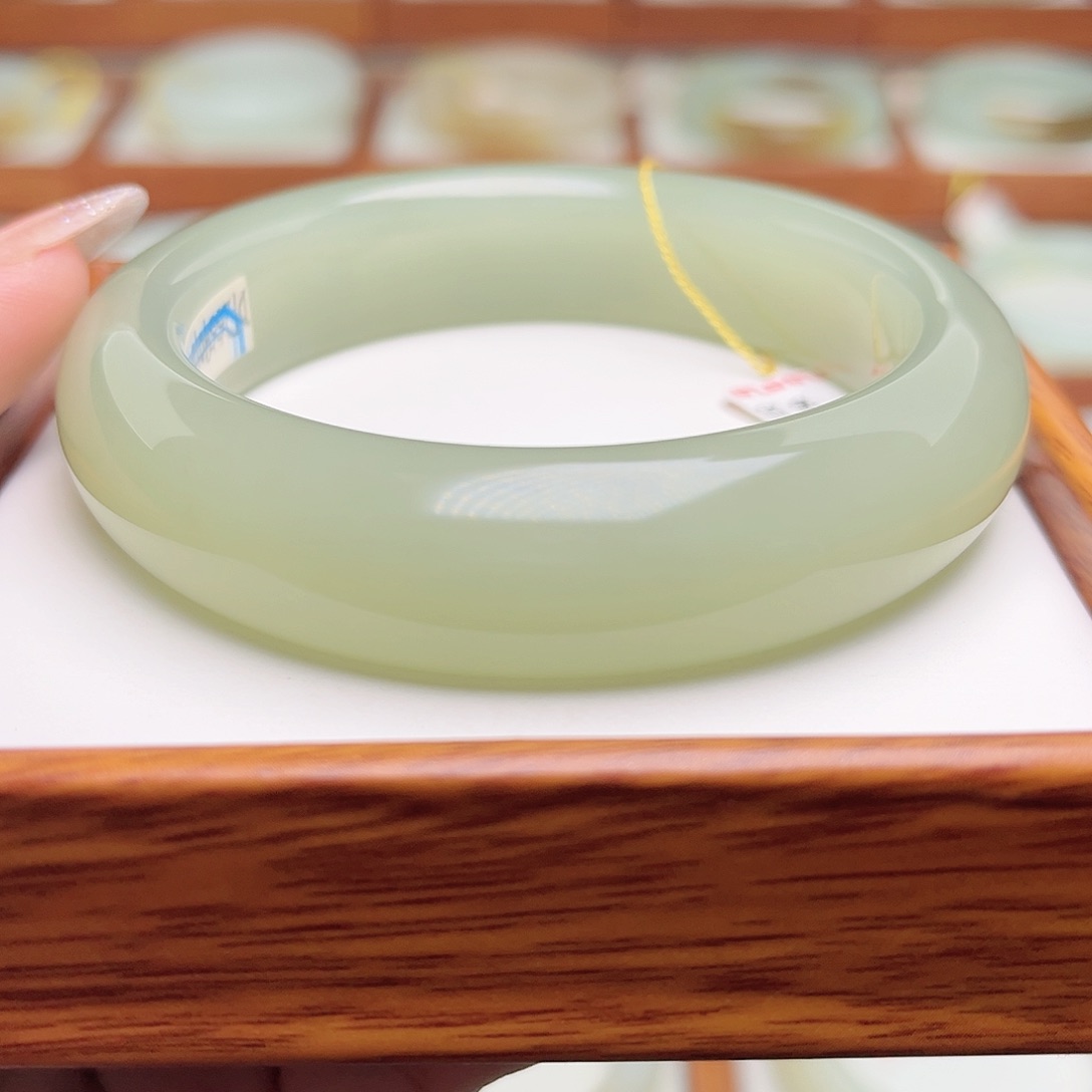 和田玉手镯未镶嵌60.5