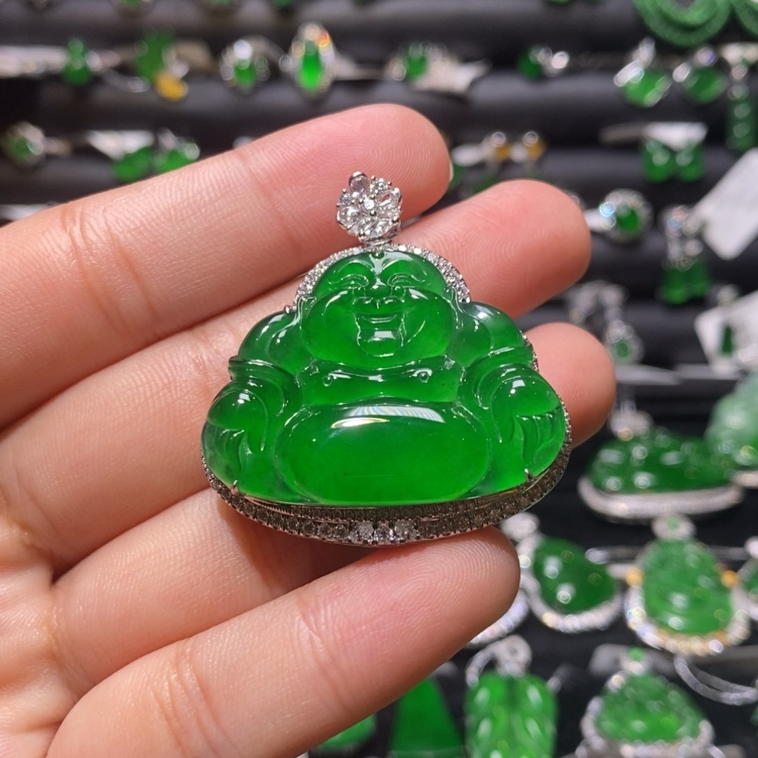 翡翠颈饰18K金镶嵌天然翡翠