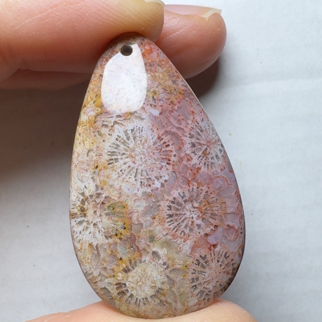 硅化玉紫红粉花，盘盘未镶嵌