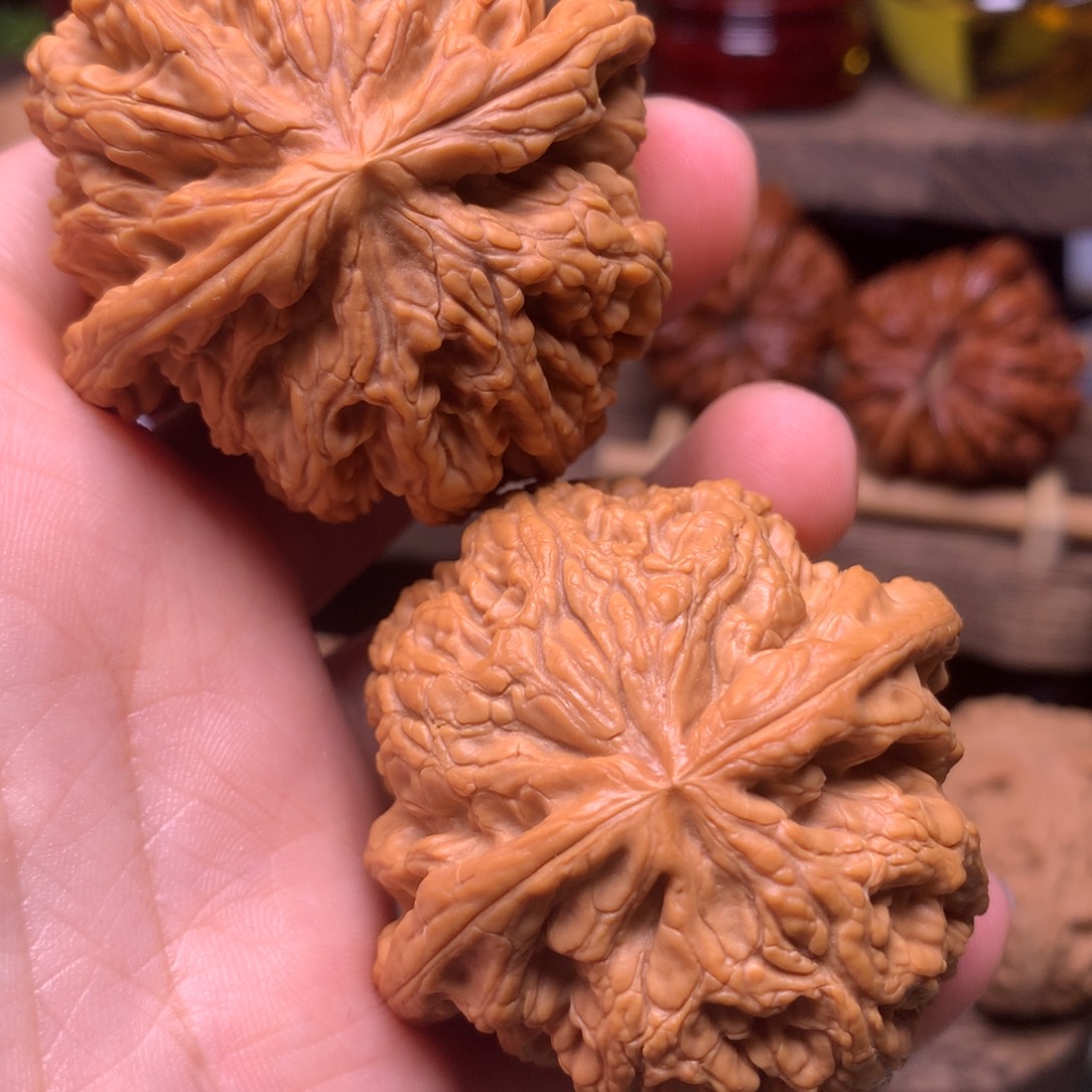 文玩核桃把件48粗筋