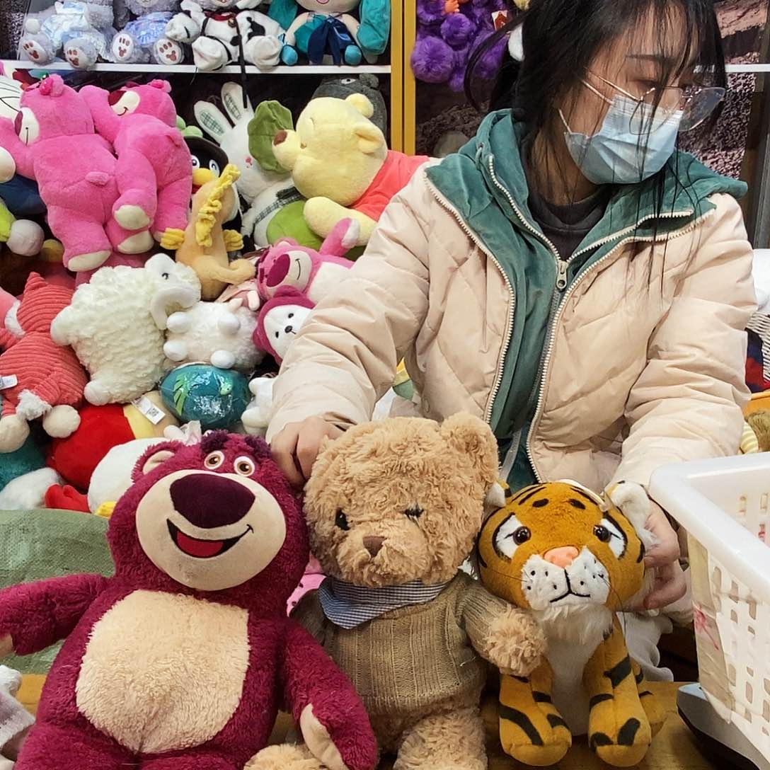 毛绒小**哼毛绒玩具066