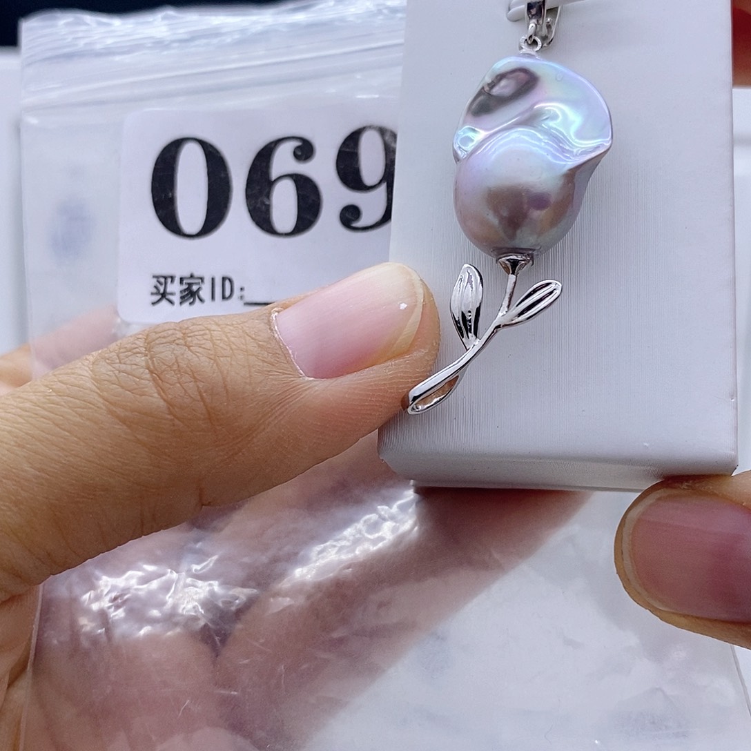淡水珍珠颈饰钛钢