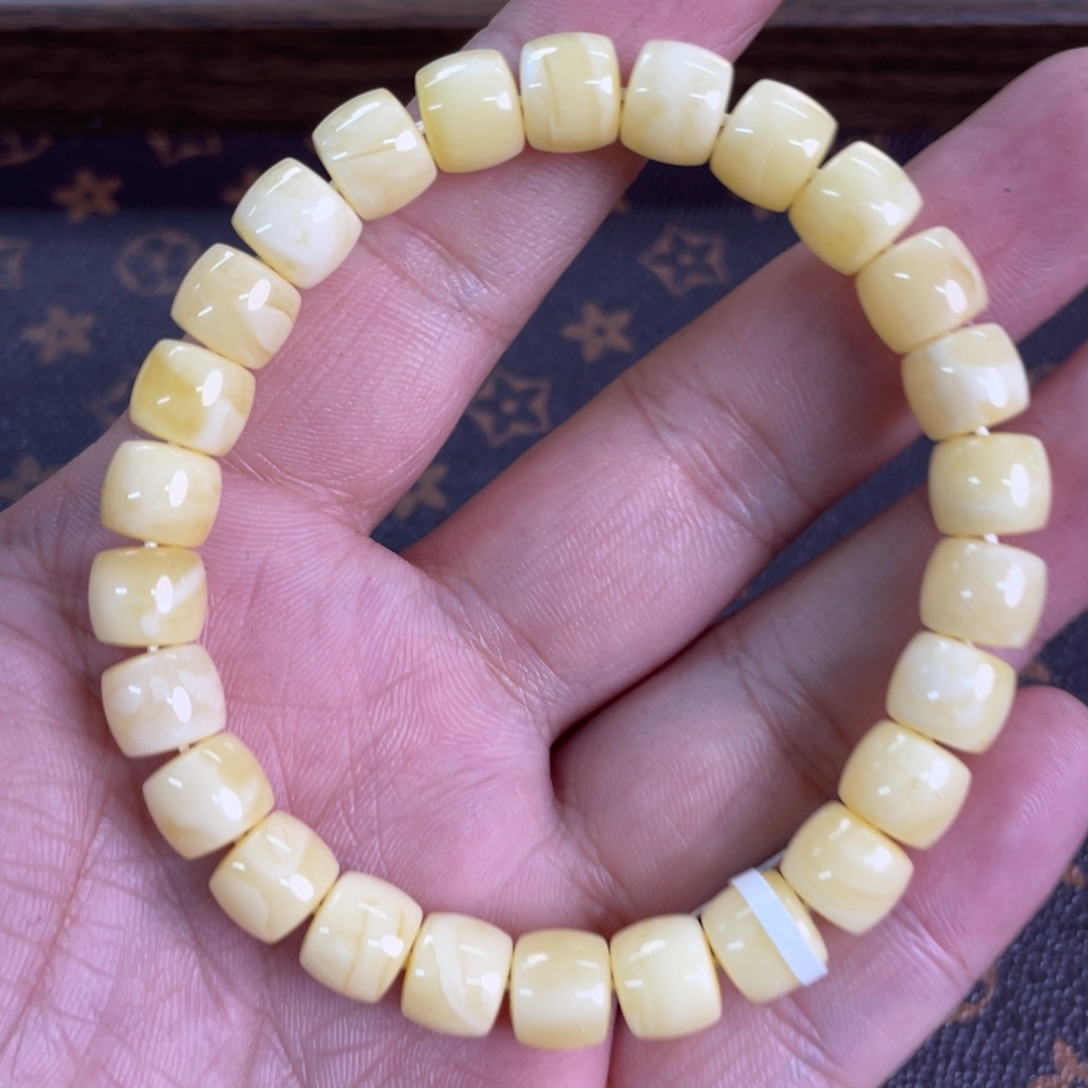 蜜蜡裸石未镶嵌141000000000