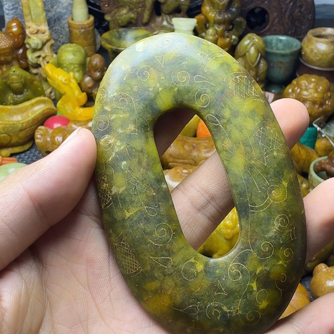 白玉菩提吊坠。。。