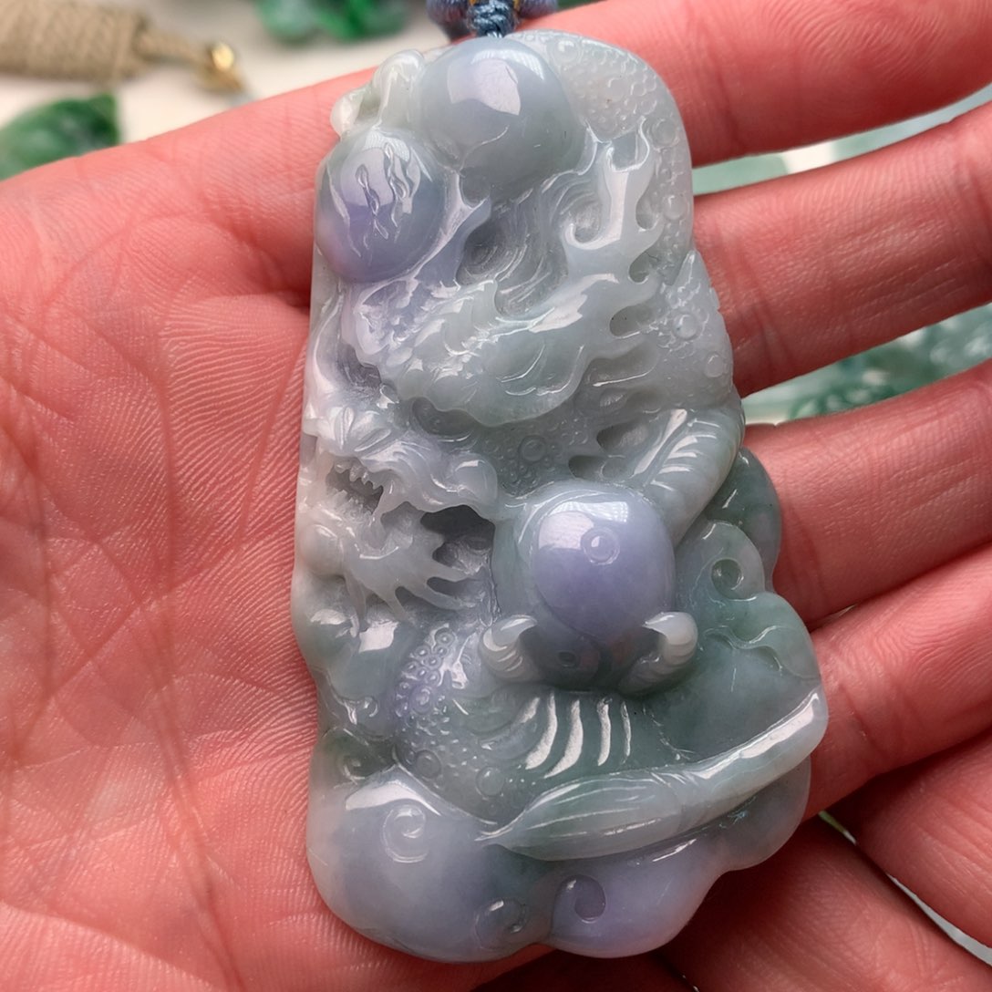 定制翡翠未镶嵌龙