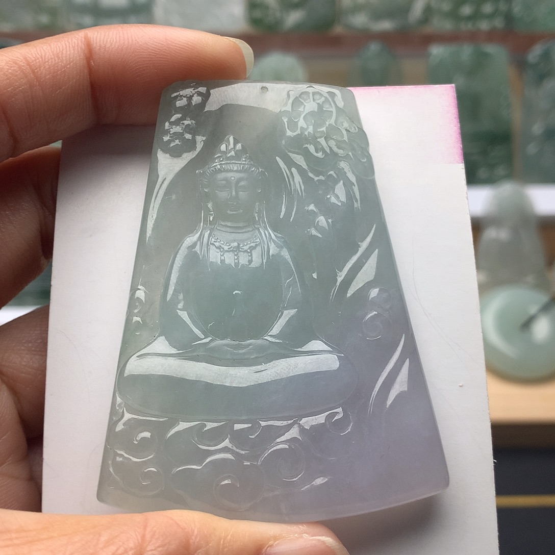 翡翠未镶嵌颈饰素衣