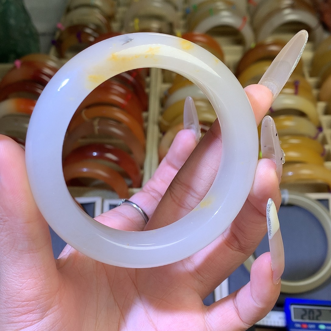 石英质玉（黄龙玉）未镶嵌手镯