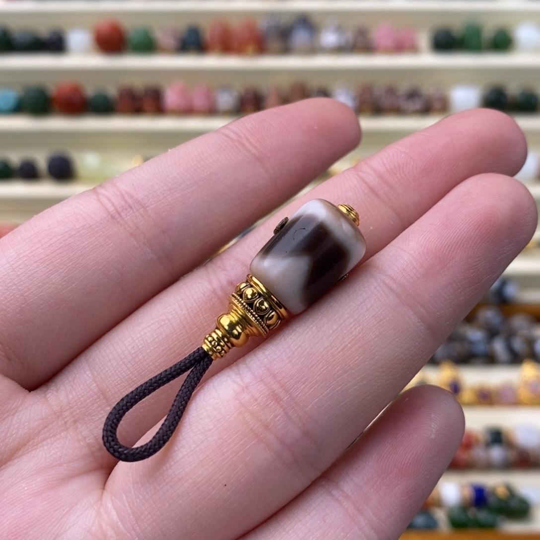 玛瑙/玉髓18K金镶嵌颈饰