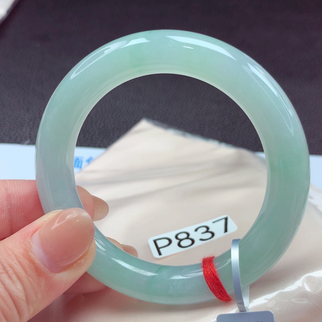 翡翠手镯未镶嵌手镯88