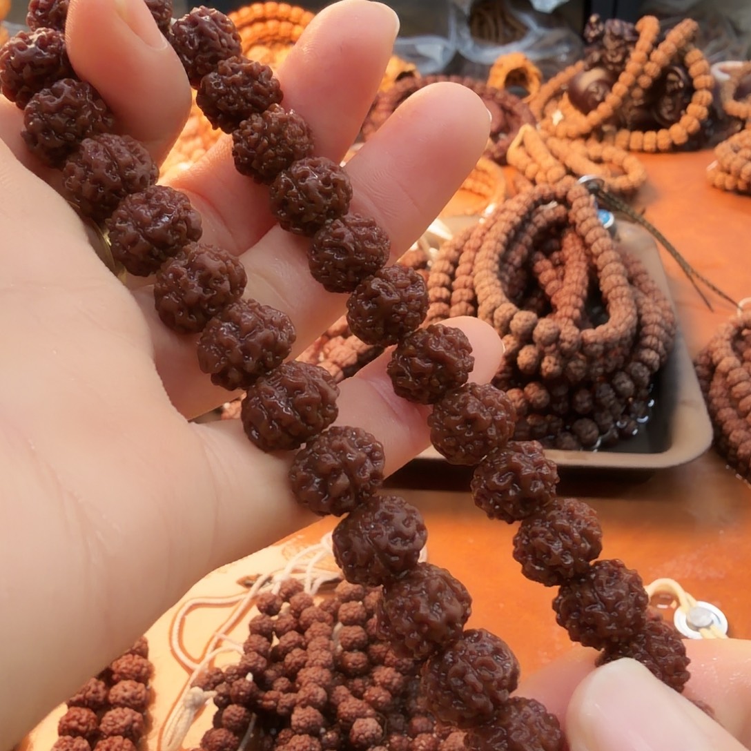 金刚菩提吊坠树主手持