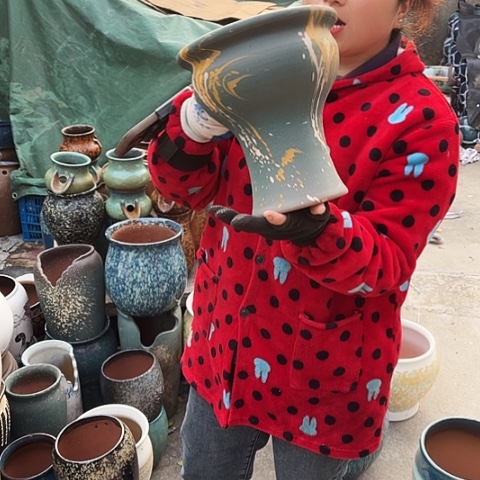 口21高23瑕疵盆子。