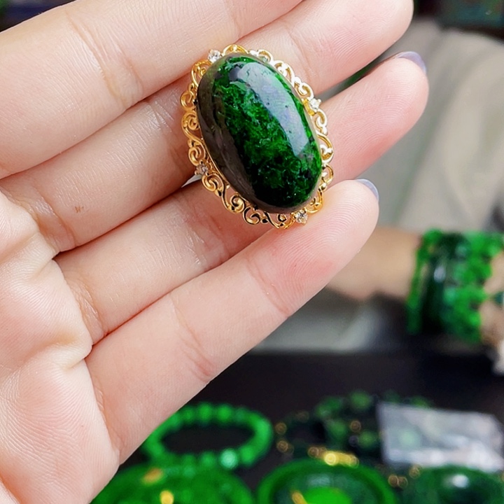 翡翠银S925镶嵌颈饰多样性