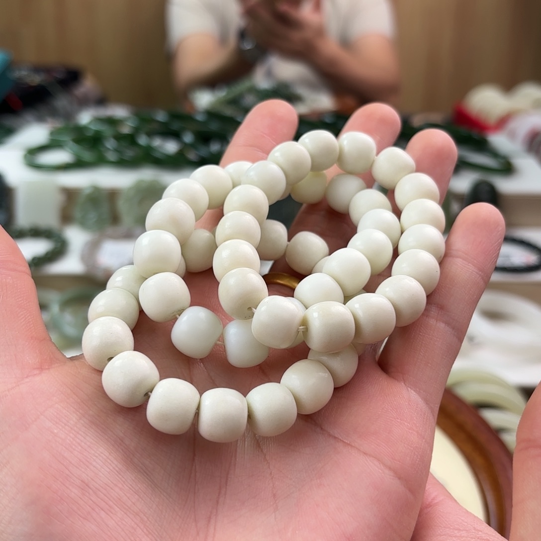 和田玉手链未镶嵌