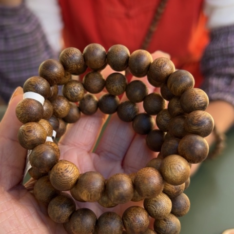 沉香手串蓝宝石9克卡1.1多样性发1条