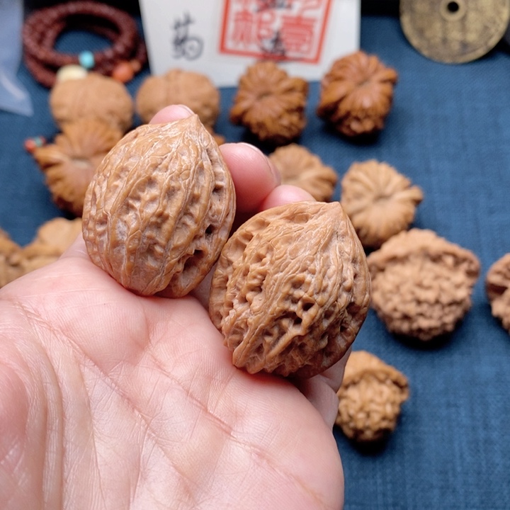桃核吊坠观**在柳叶鸡心30