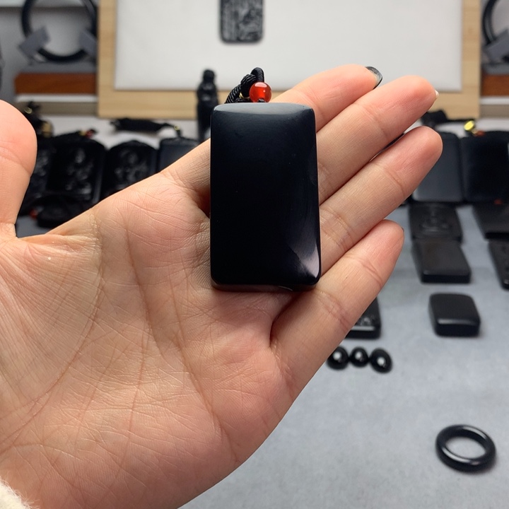 和田玉（墨玉）未镶嵌挂件体验款