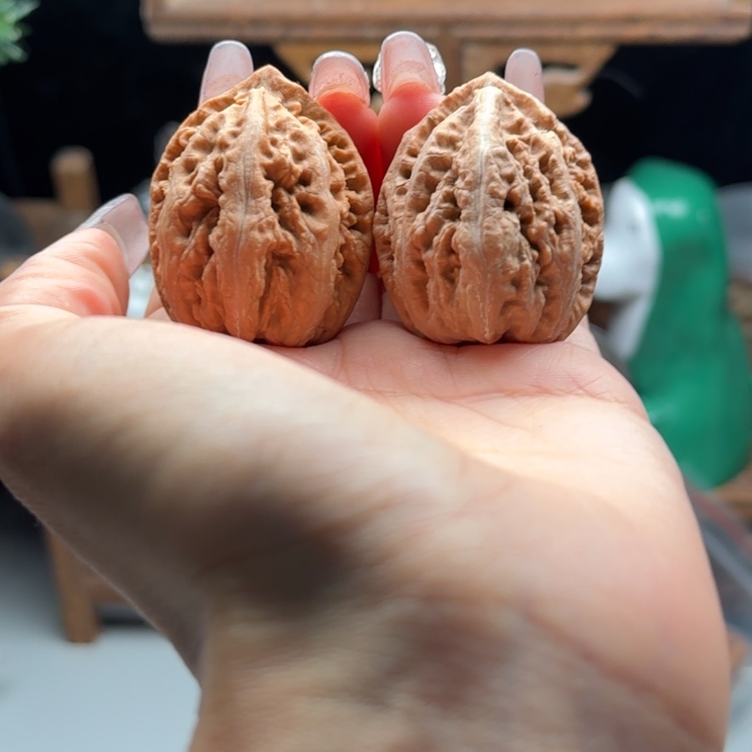 文玩核桃把件关东木子楸百核99色差