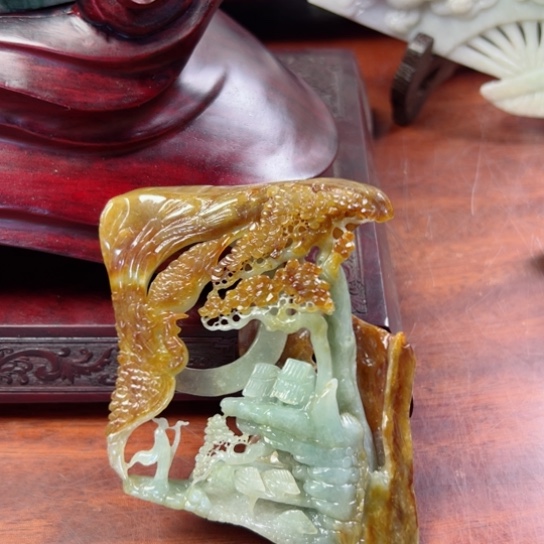 翡翠摆件未镶嵌翡翠
