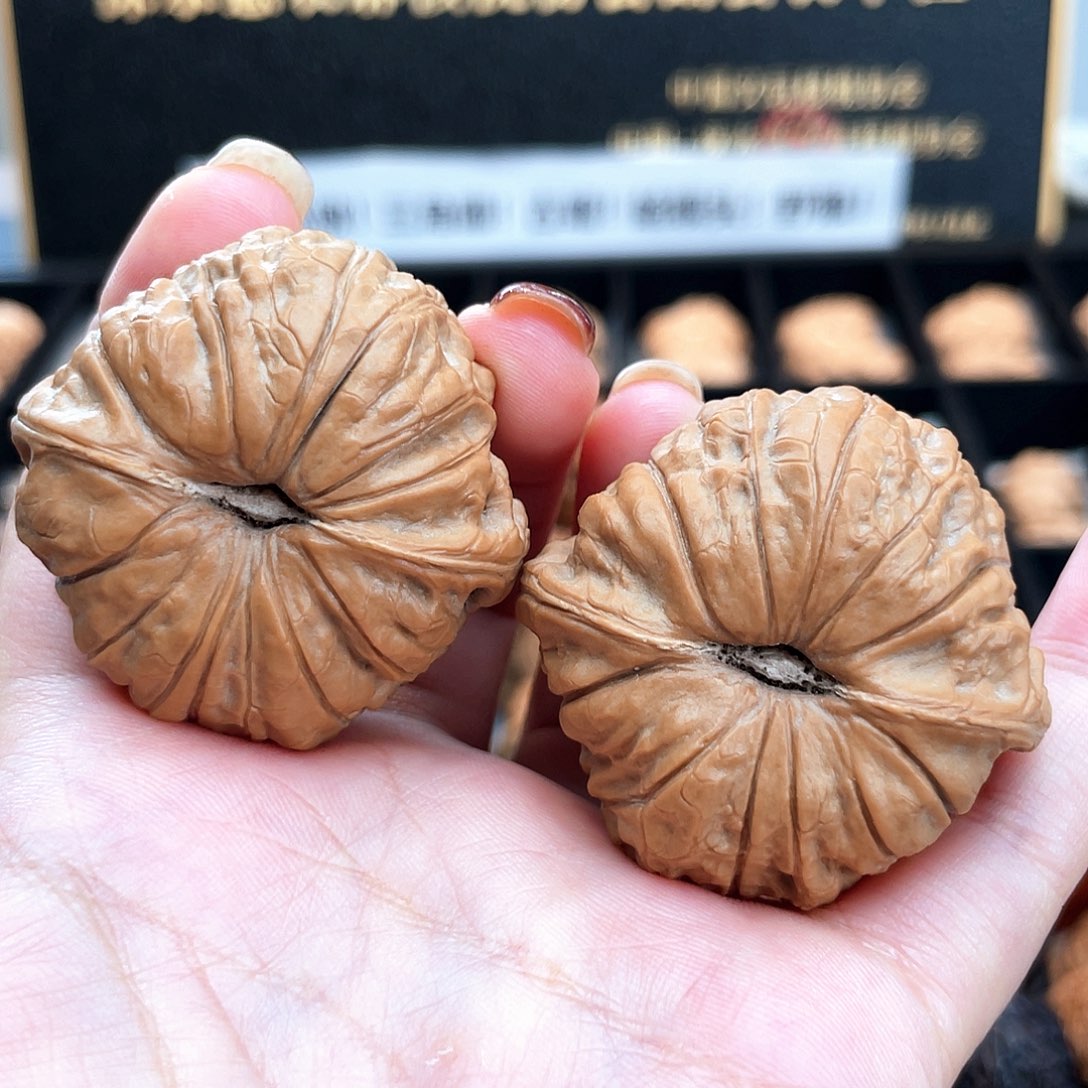 把件文玩核桃42毕业级近圆肉底➕蝴蝶肩42s6