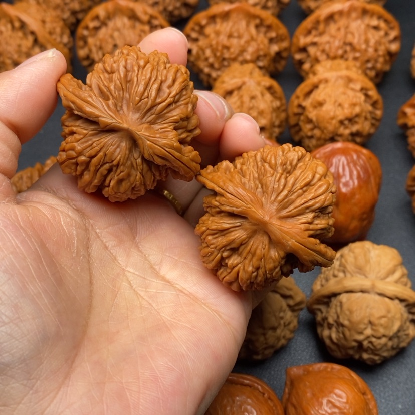 【闪购商品】文玩核桃把件拿****来篓子