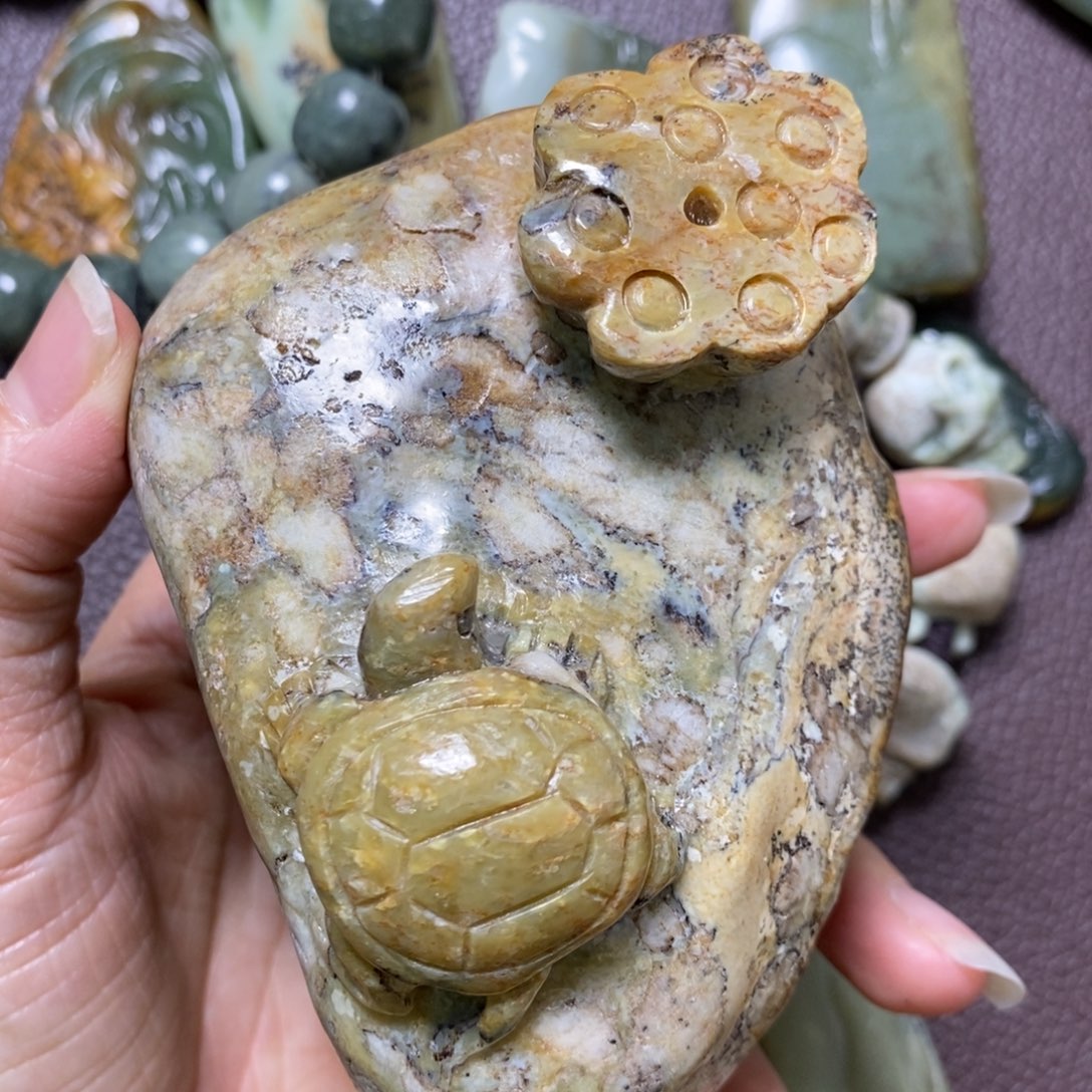 岫岩河磨玉（透闪石质玉）无未镶嵌