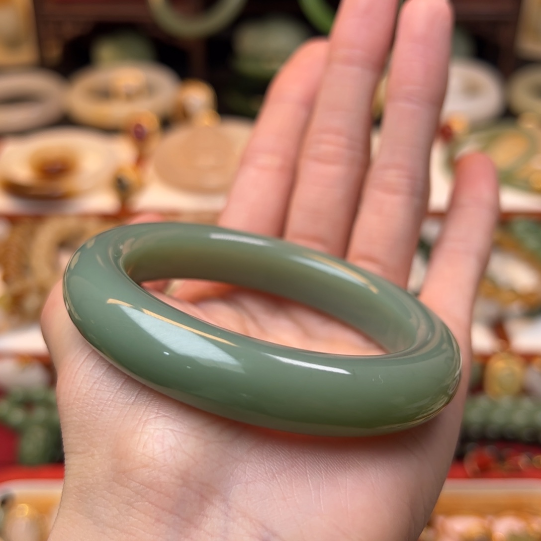 和田玉手镯未镶嵌55