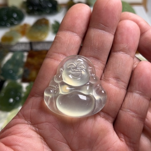 蛇纹石玉颈饰未镶嵌